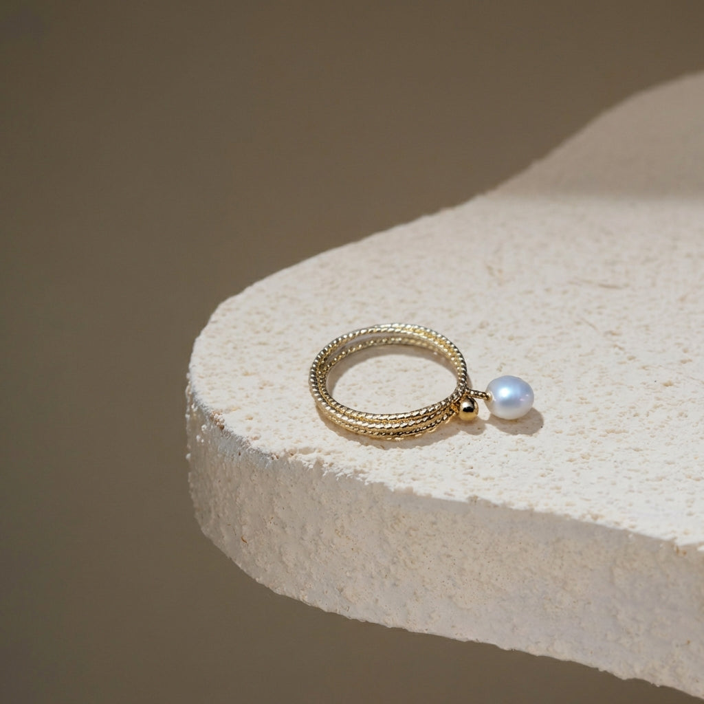 Gold loop ring with freshwater pearl