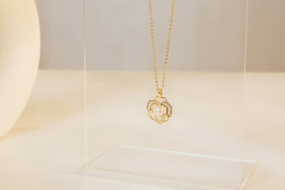 Gold Chain Camellia Pearl Necklace