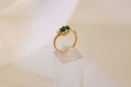 Emerald Solitaire Ring with Freshwater Pearl