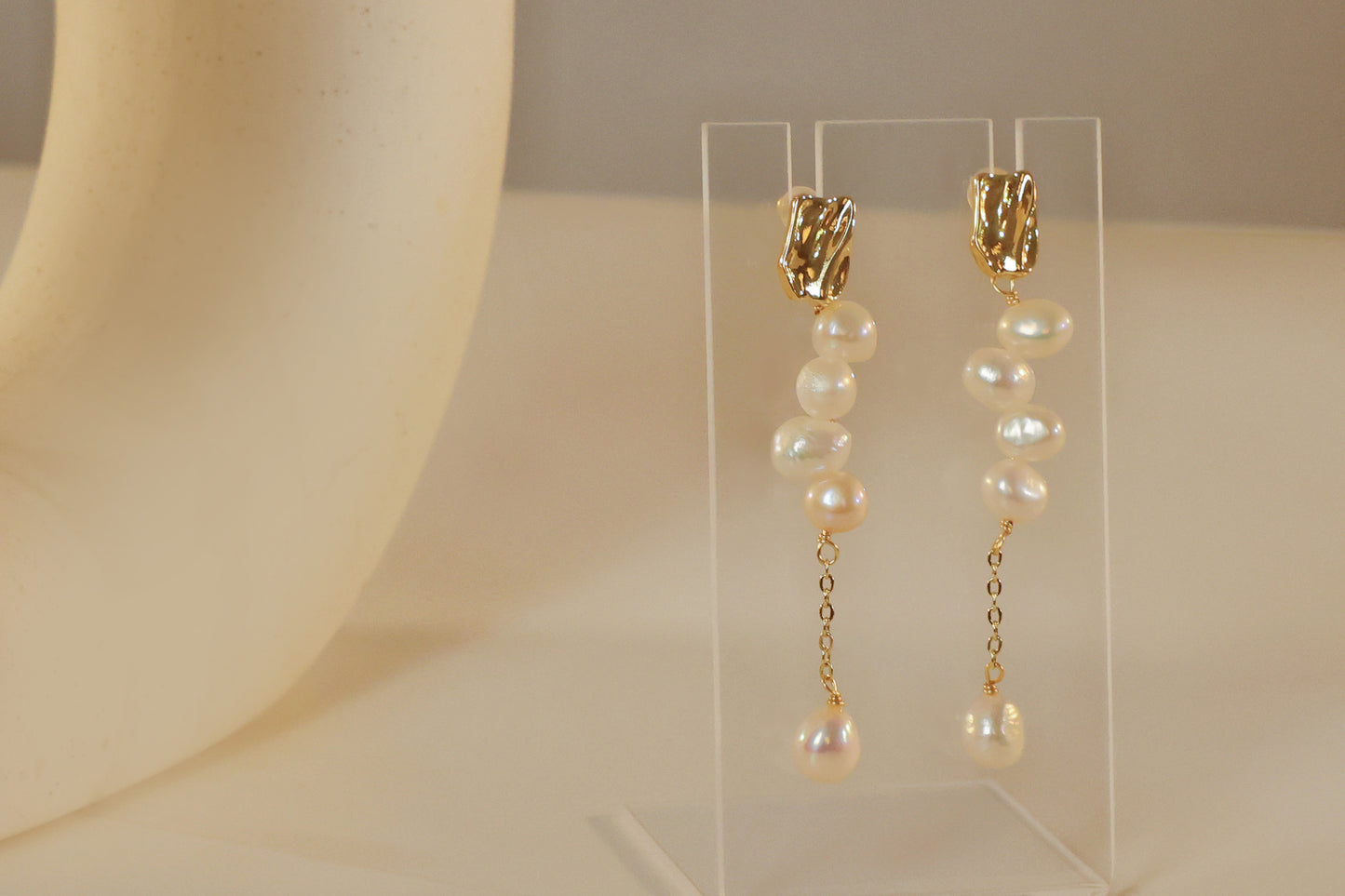 French style Freshwater pearl Beads Dangled Earring