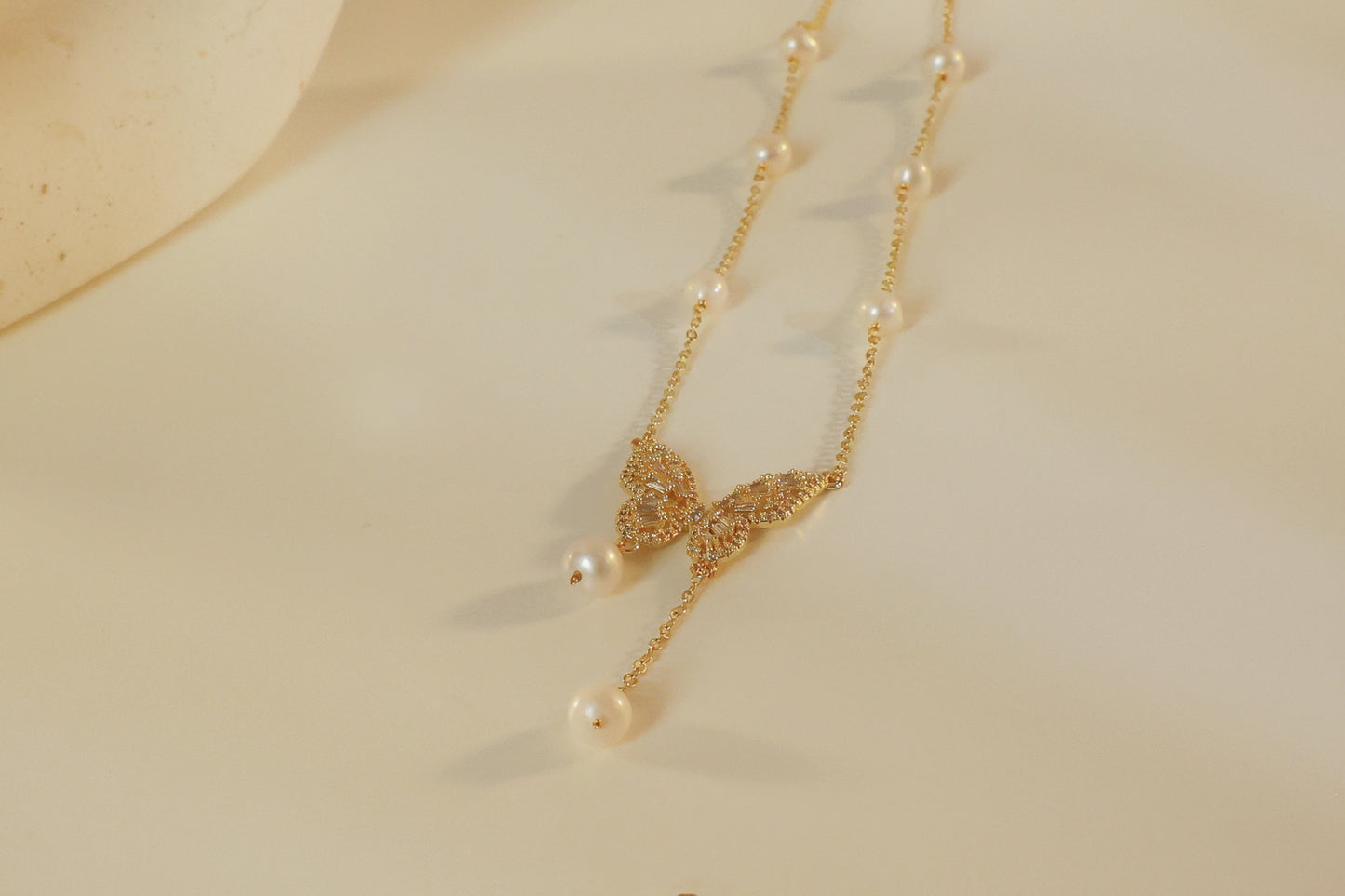 Stunning Gold Butterfly Necklace with Pearl