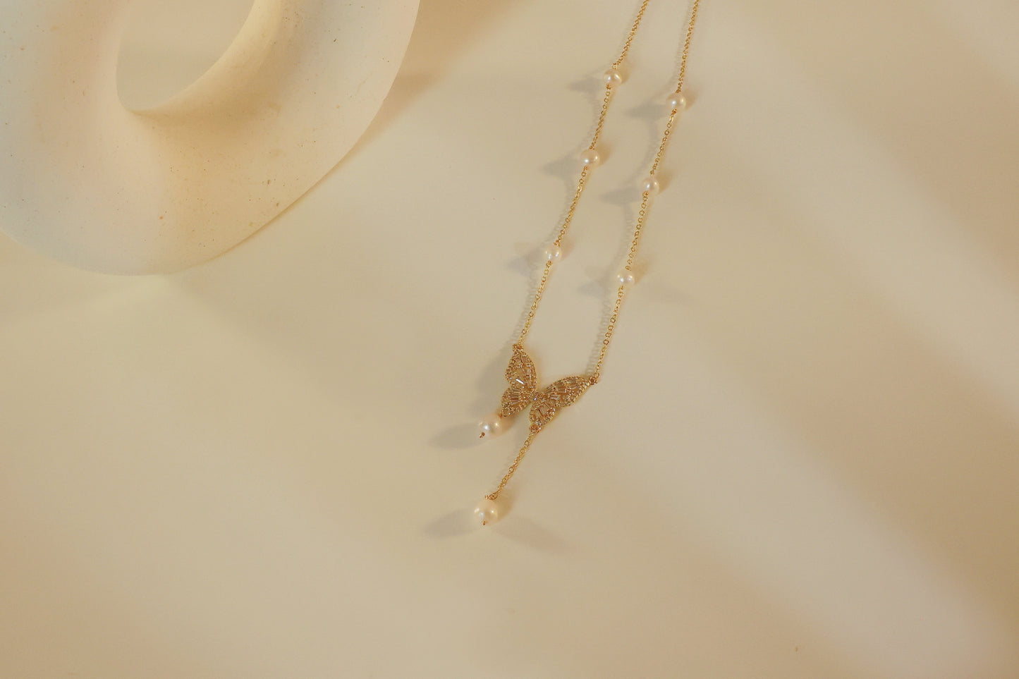 Stunning Gold Butterfly Necklace with Pearl