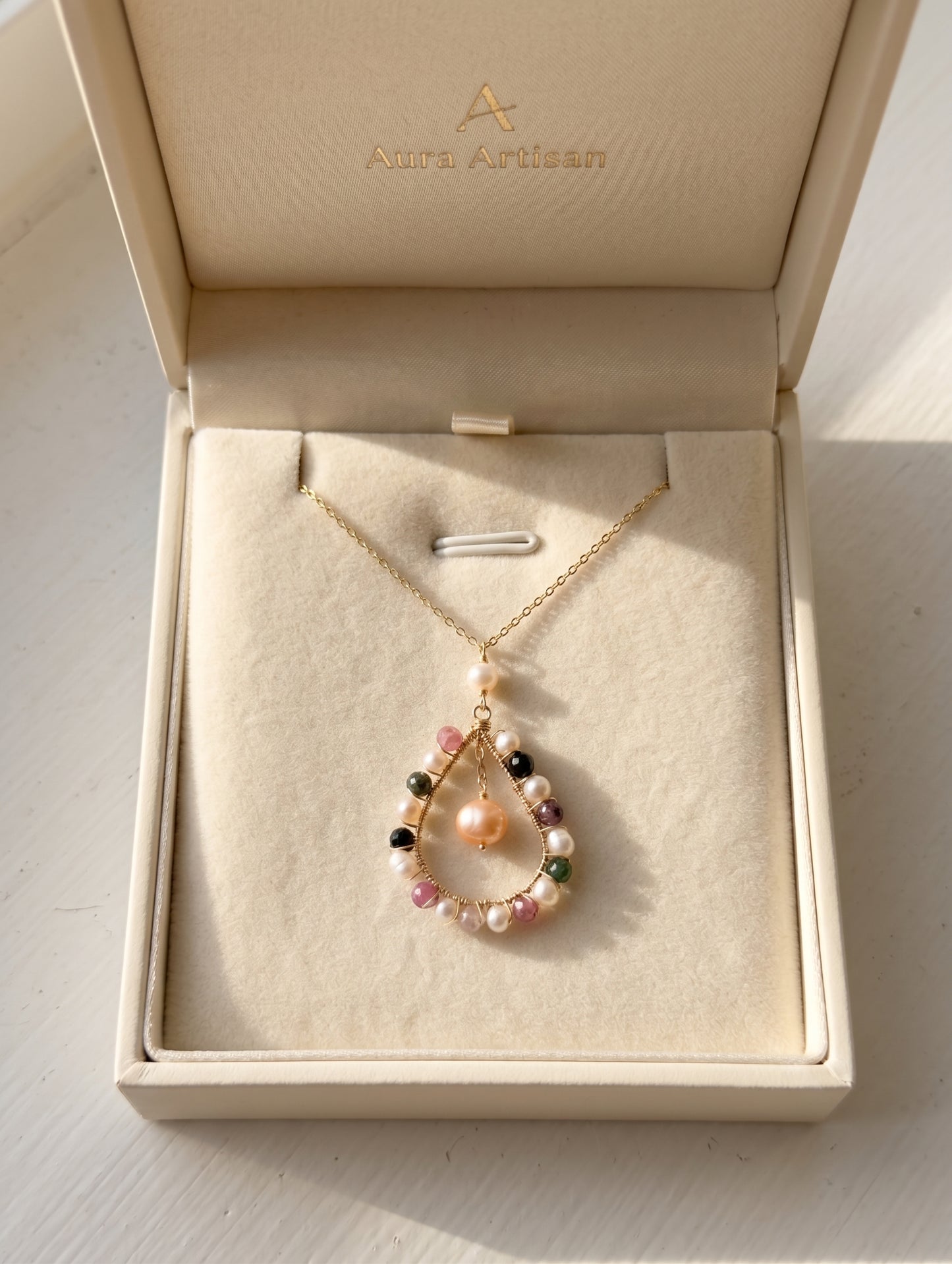 Necklace with a teardrop-shaped pendant in a 'Aurelie' box