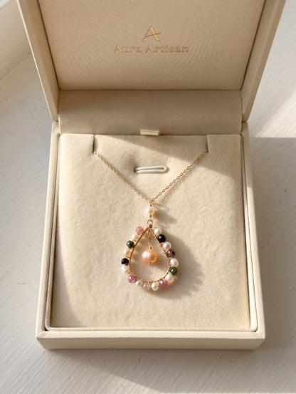 Necklace with a teardrop-shaped pendant in a 'Aurelie' box