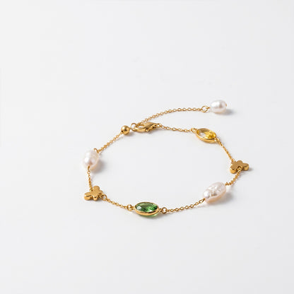 High-quality 18K gold-plated lobster clasp and 2-inch adjustable extension chain of the Papillon bracelet.