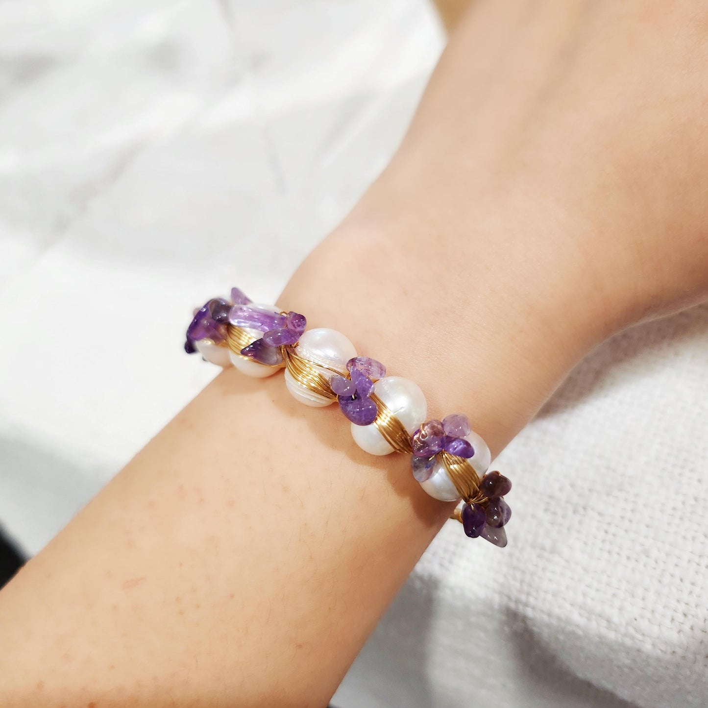 Natural Pearl Bangle with Amethyst, Gold Wire Wrap Bracelet, February Birthstone Jewelry, Wedding Jewelry, Birthday Gift, Gift for Her