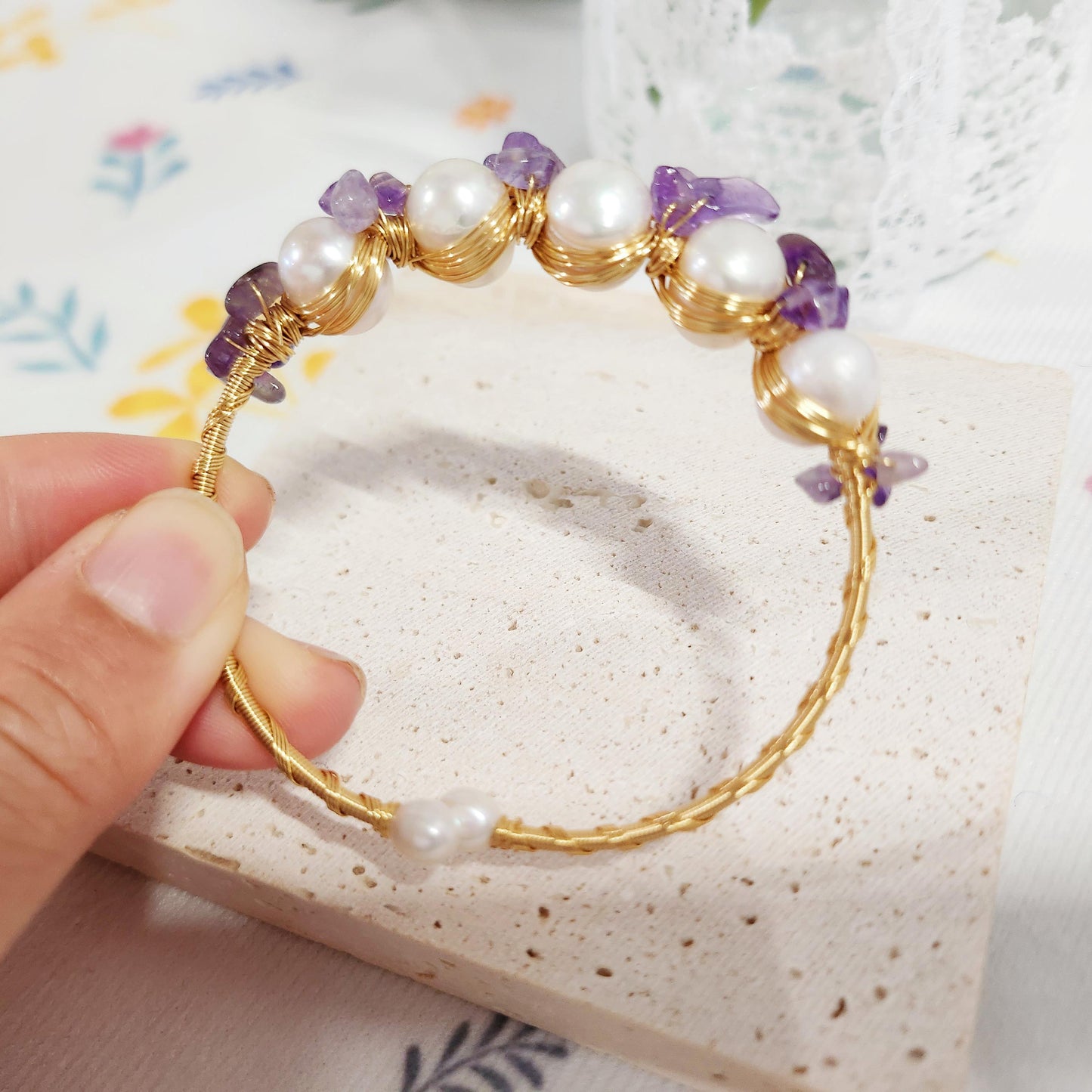 Natural Pearl Bangle with Amethyst, Gold Wire Wrap Bracelet, February Birthstone Jewelry, Wedding Jewelry, Birthday Gift, Gift for Her