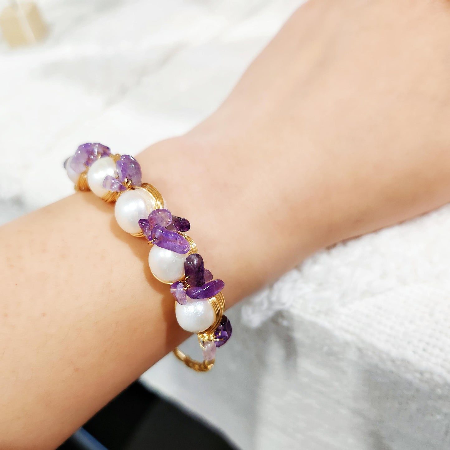 Natural Pearl Bangle with Amethyst, Gold Wire Wrap Bracelet, February Birthstone Jewelry, Wedding Jewelry, Birthday Gift, Gift for Her