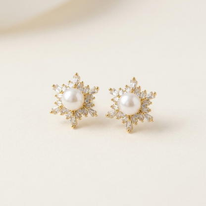 Christmas Snowflake Earrings - Freshwater pearl Gold Ear Studs