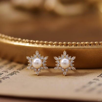 Christmas Snowflake Earrings - Freshwater pearl Gold Ear Studs
