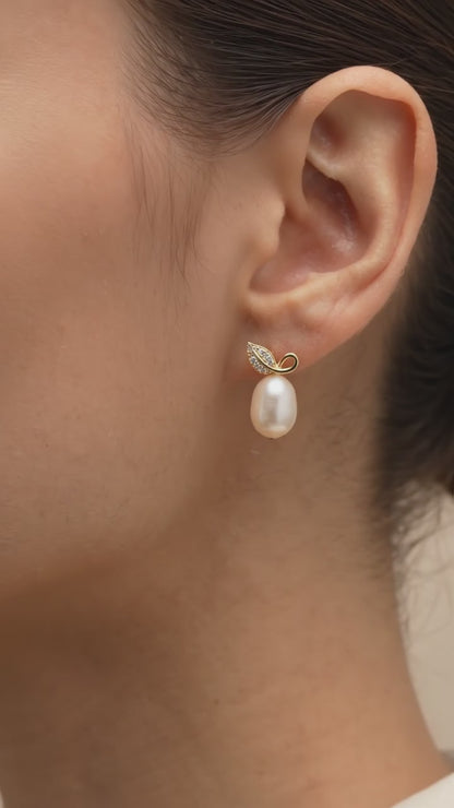 Gold Leaf Freshwater Pearl Stud Earring, Best gift for Mom